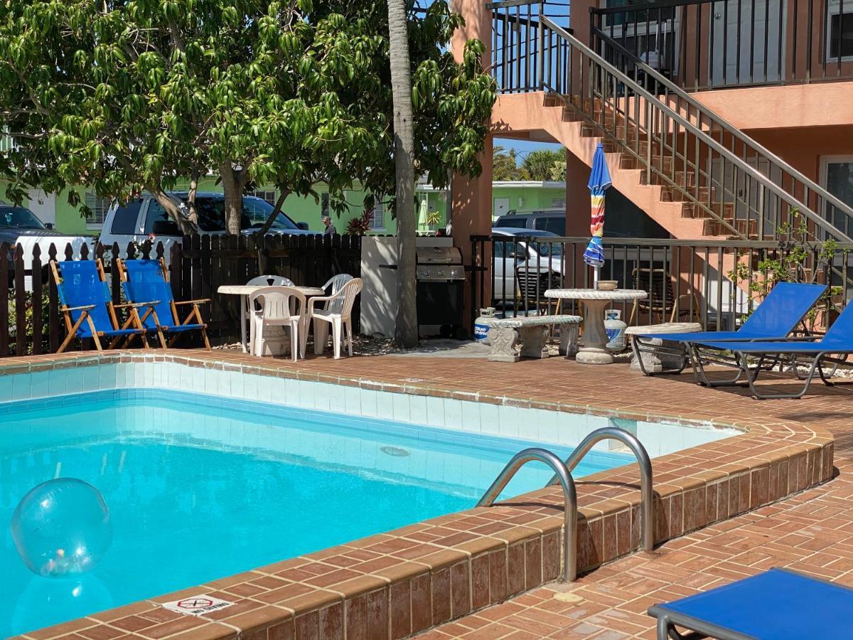 Rose Hotel